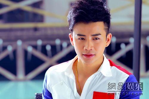 一克拉梦想的演员,揭开演员们璀璨星途背后的故事