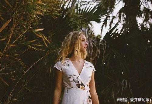 背景太复杂的女人,探寻背后女性的真实故事