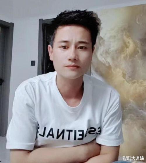 50岁 网红 男,50岁网红男生的逆袭人生